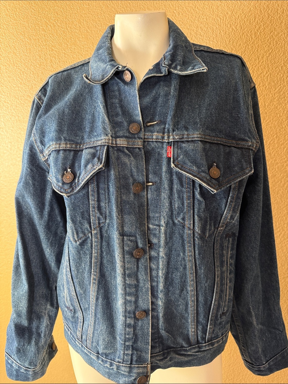 1980sVintage Red Label Levi's Classic Dark Blue Denim Trucker Jacket